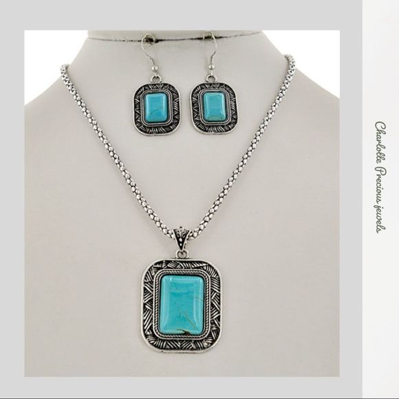 Turquoise Pendant Necklace Set - Picture 1 of 1